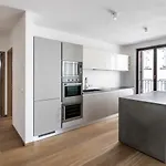Cooper L Mavik & Attic Apartamento *