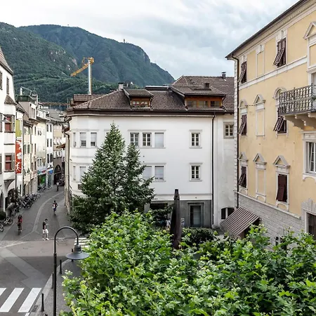 Cooper L Mavik & Attic Bolzano